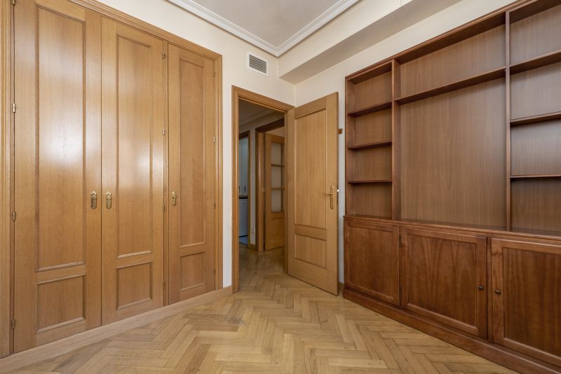 Built In Furniture Service in Alexandria, VA